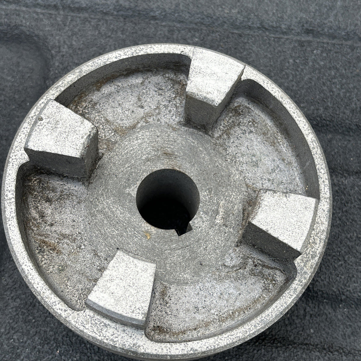 New Magnaloy M50002806 M500 Coupling Hub 7/8" Bore, 3/16" Keyway1
