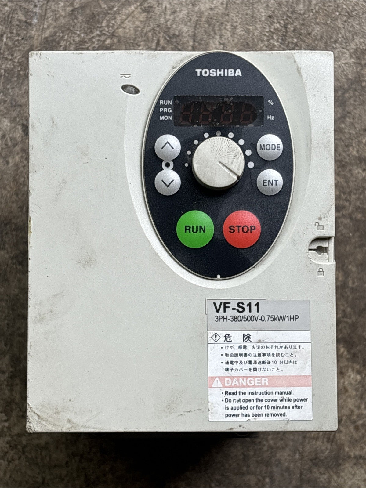 Toshiba Inverter VF S11 series VFS11 4007PL WN(R5) 0.75KW 380V Works, Damage0