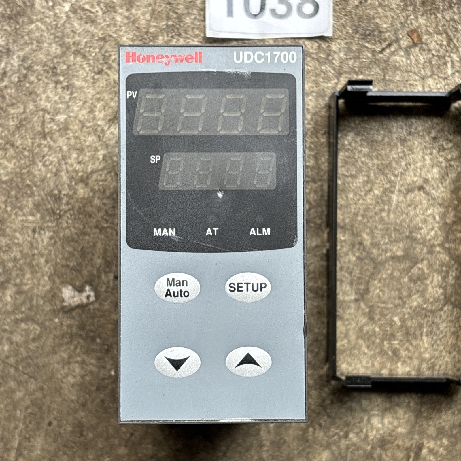 HONEYWELL UDC1700 MICRO-PRO DC170 121001000 DIGITAL CONTROLLER1