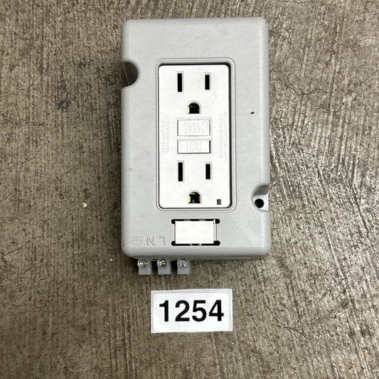 Allen Bradley 1492 REC15G Ser. A GFCI Receptacle (Tote 2)0