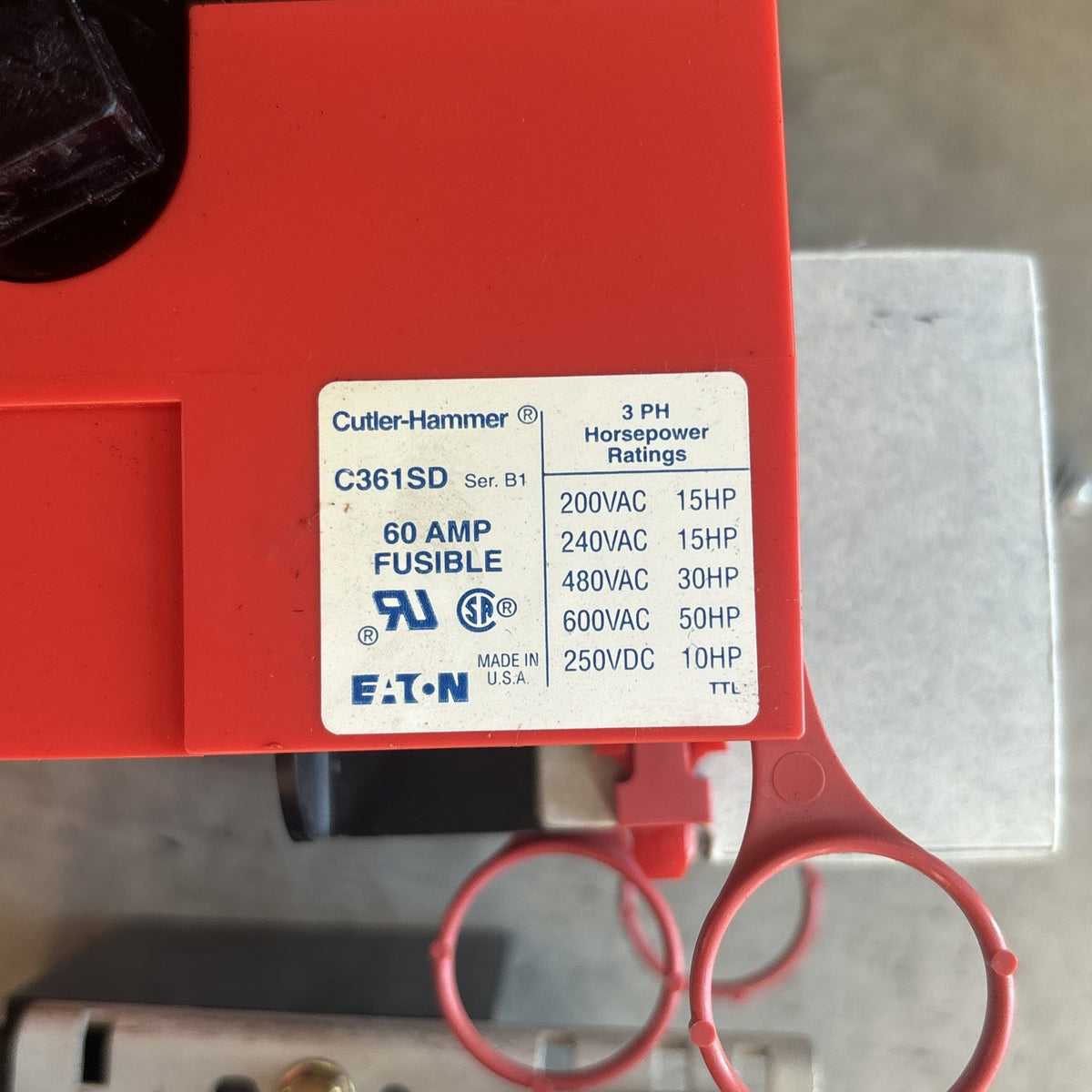 New Take Out EATON C361SD SER.B1 Fusible Disconnect Switch 60A 600VAC1