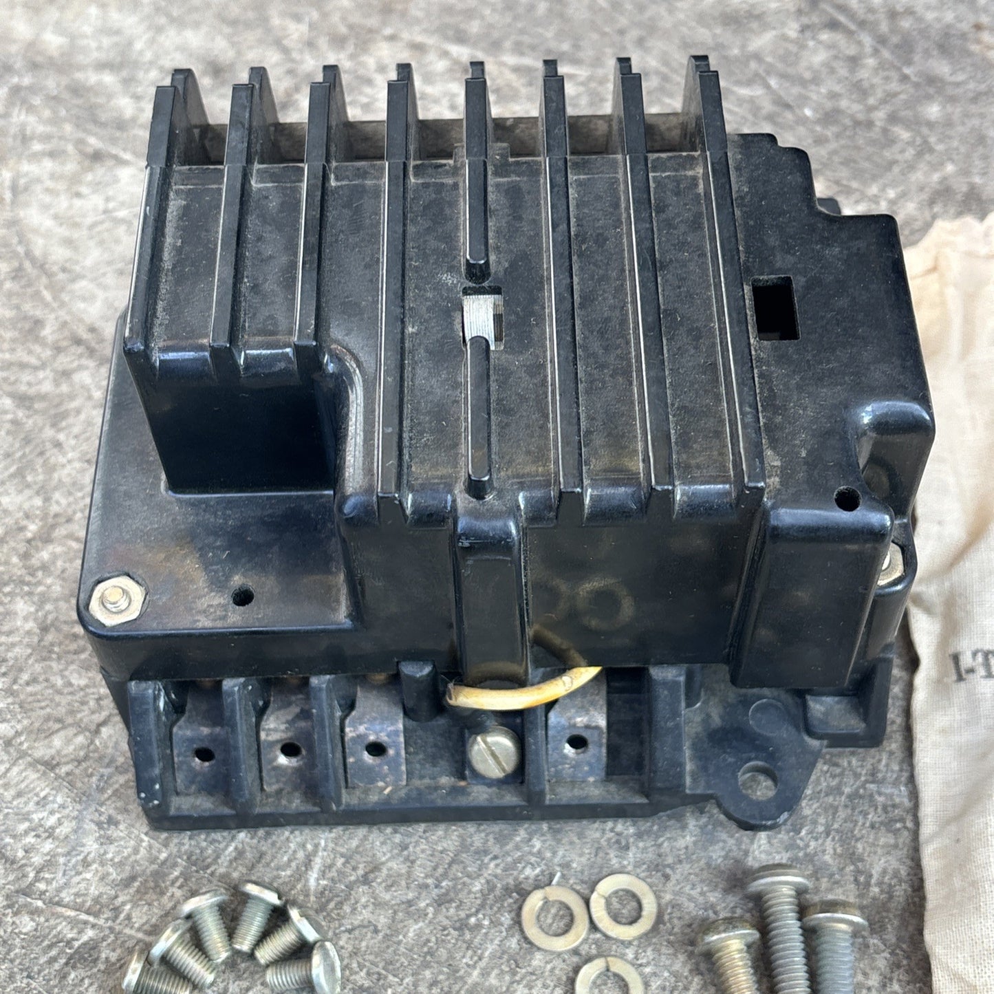 Gould/ ITE 706750 T5 Control Device 110 120V GOOD3