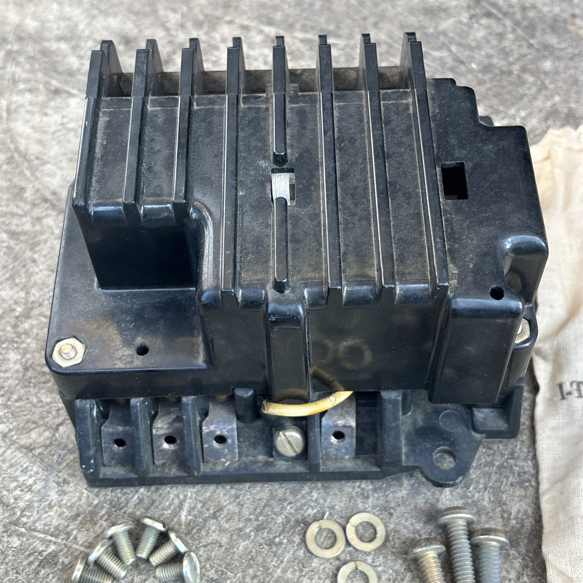Gould/ ITE 706750 T5 Control Device 110 120V GOOD3