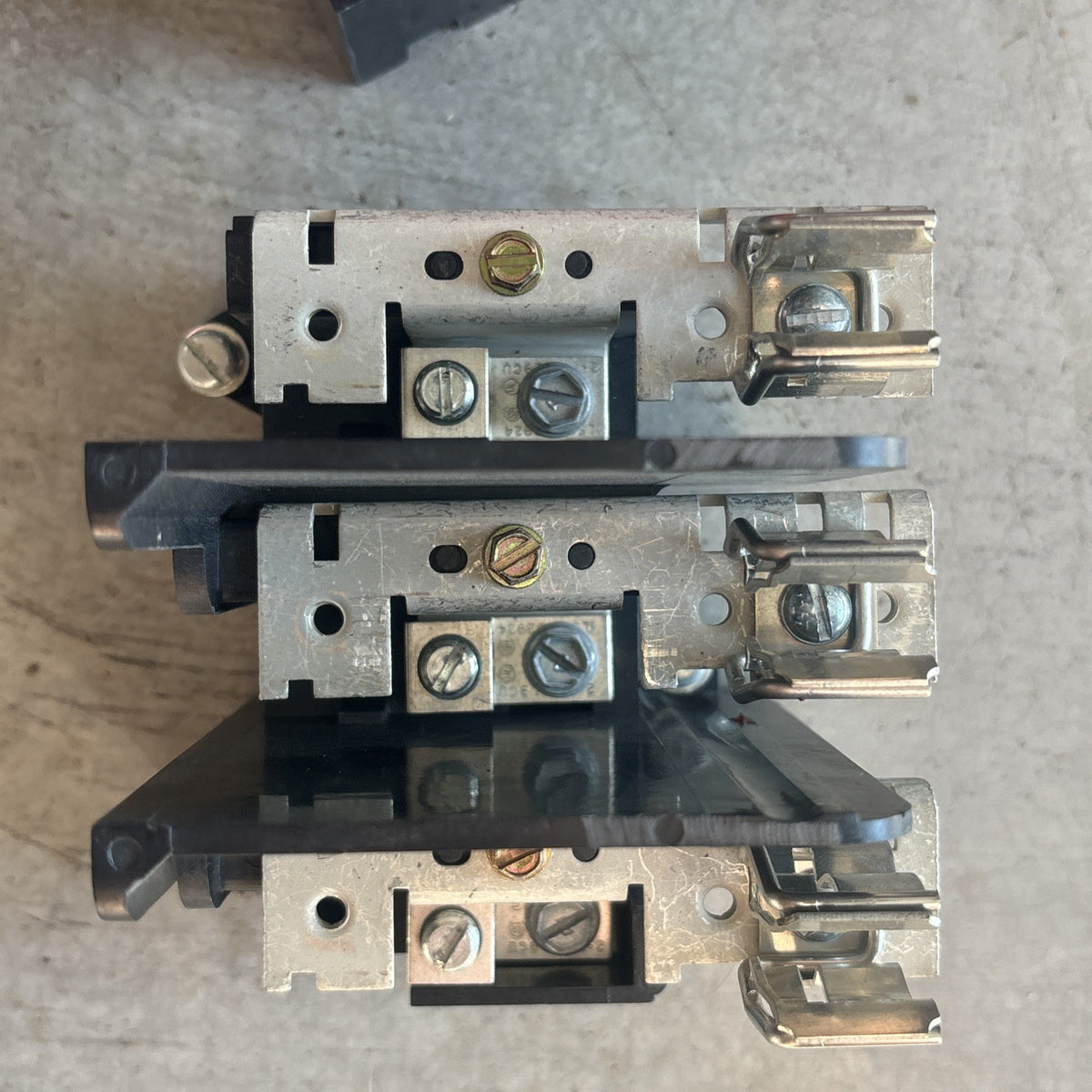 New Take Out EATON C361SD SER.B1 Fusible Disconnect Switch 60A 600VAC2