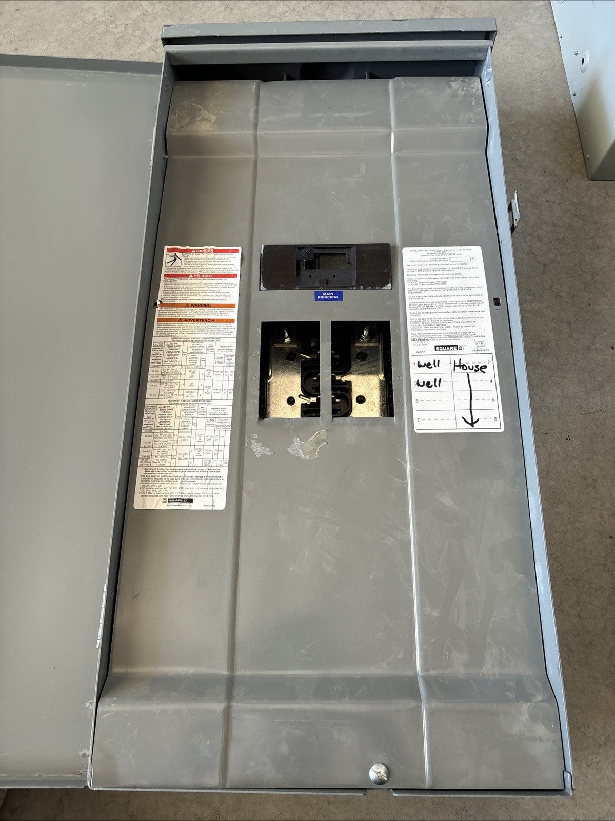 Square D BXH30RFT Homeline Load Center Panelboard 200A 1PH 8C MCB FT LUGS1