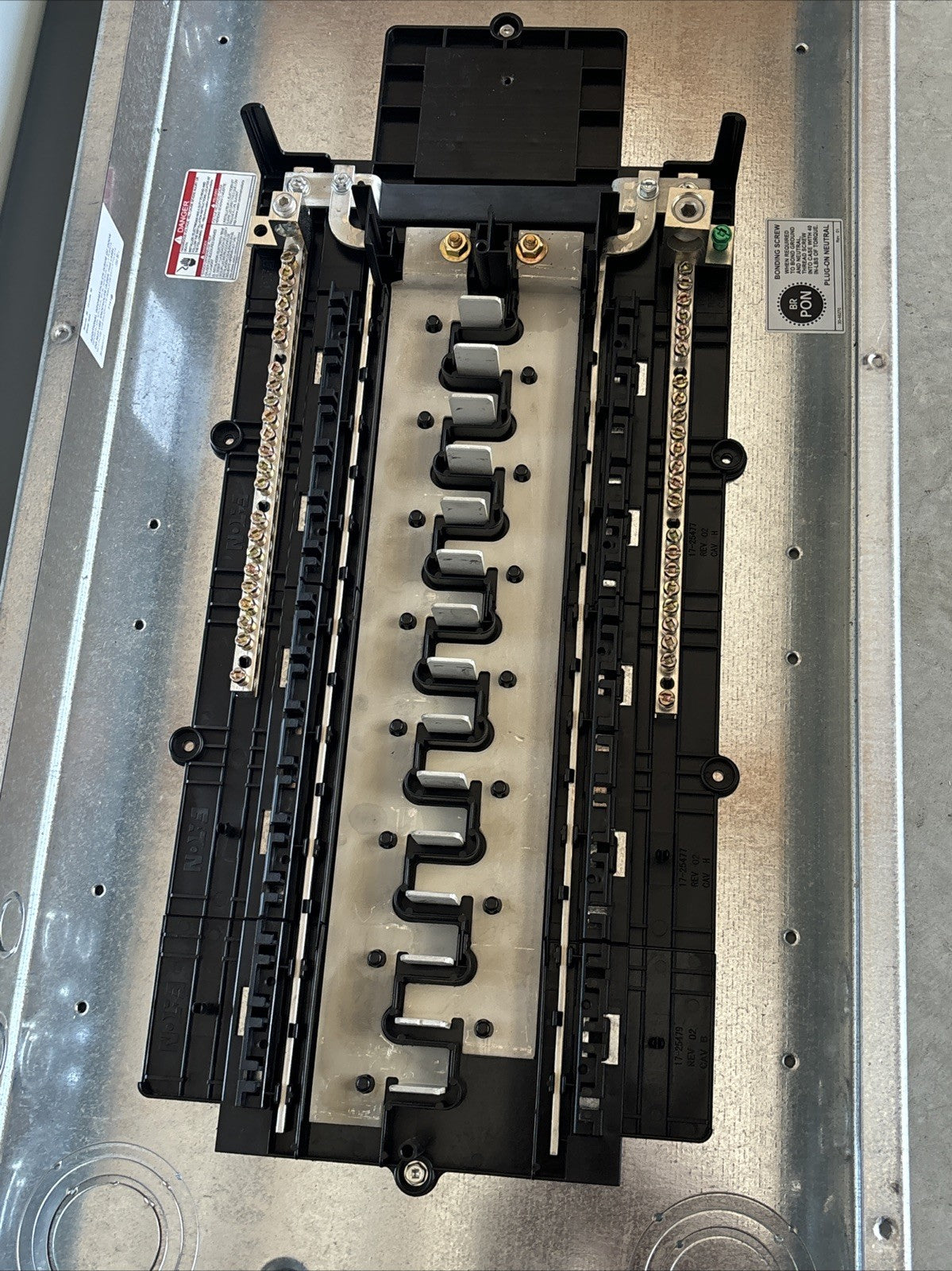 Eaton BRP30B150R Loadcenter 150A Main Breaker NEMA 3R 30 Space 60 Circuit4