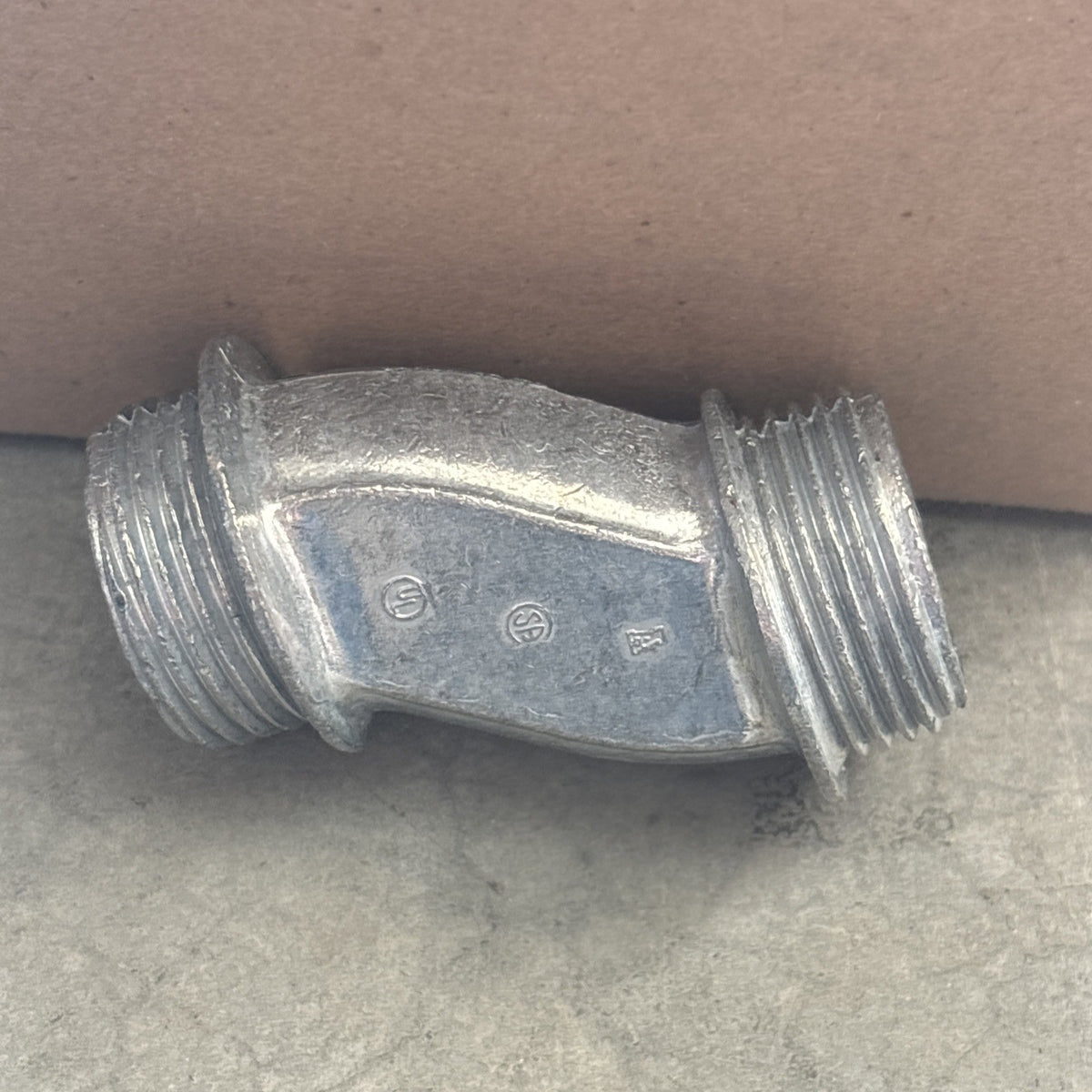 ARLINGTON INDUSTRIES 6A4 Malleable offset nipples 3/4” With 1” Length2