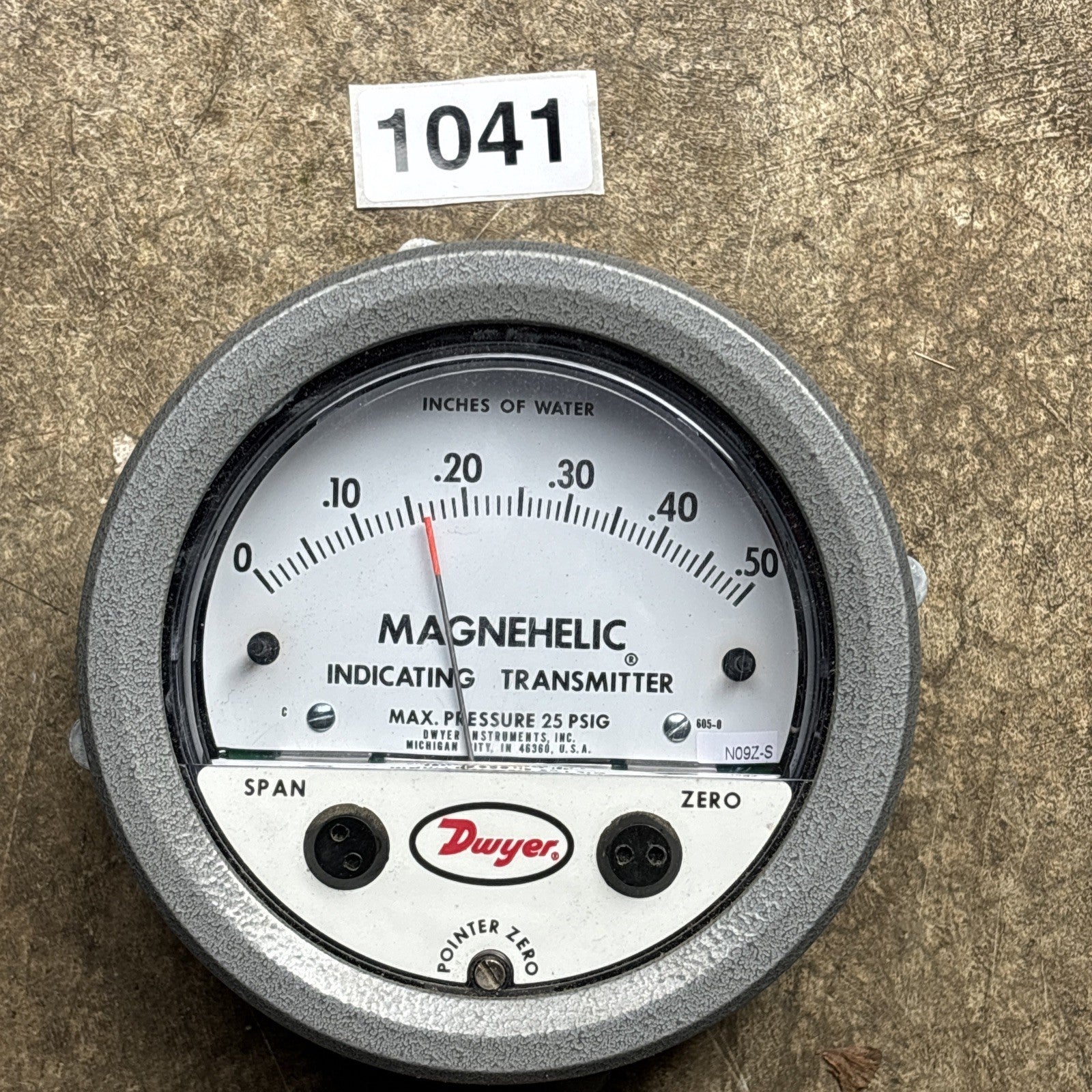 DWYER 605-0 6050 Magnehelic Differential Pressure Indicating Transmitter0