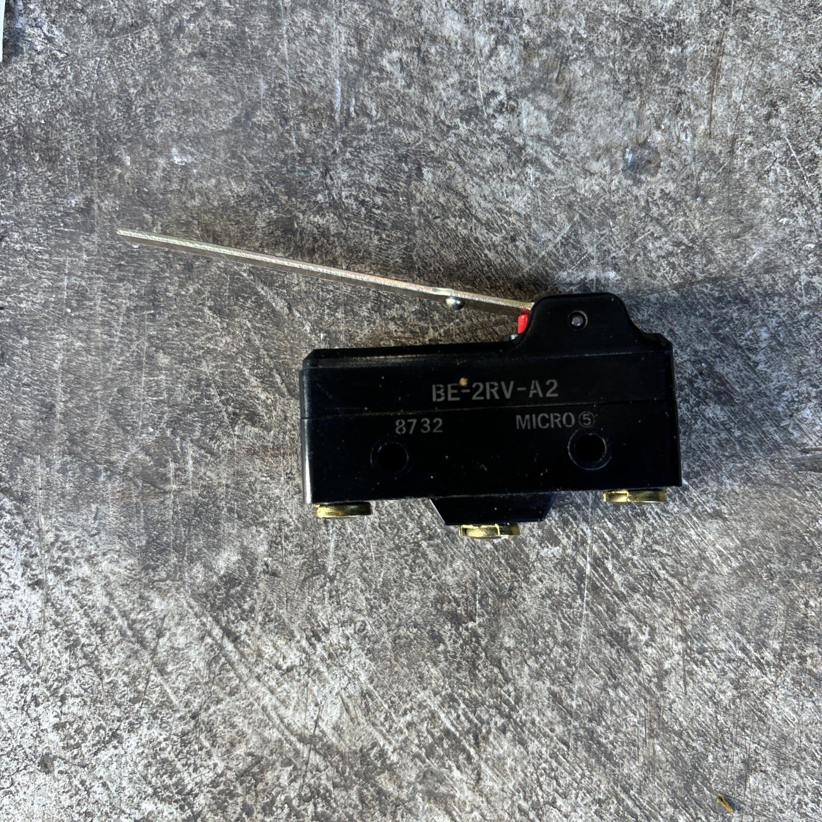 NEW BOX OF 9 HONEYWELL BE 2RV A2 MICRO LIMIT SWITCH PILOT DUTY 25A 125/250/480V3