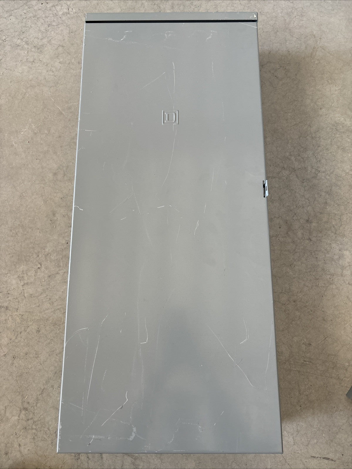 Square D BXH34R Homeline Outdoor load center New0