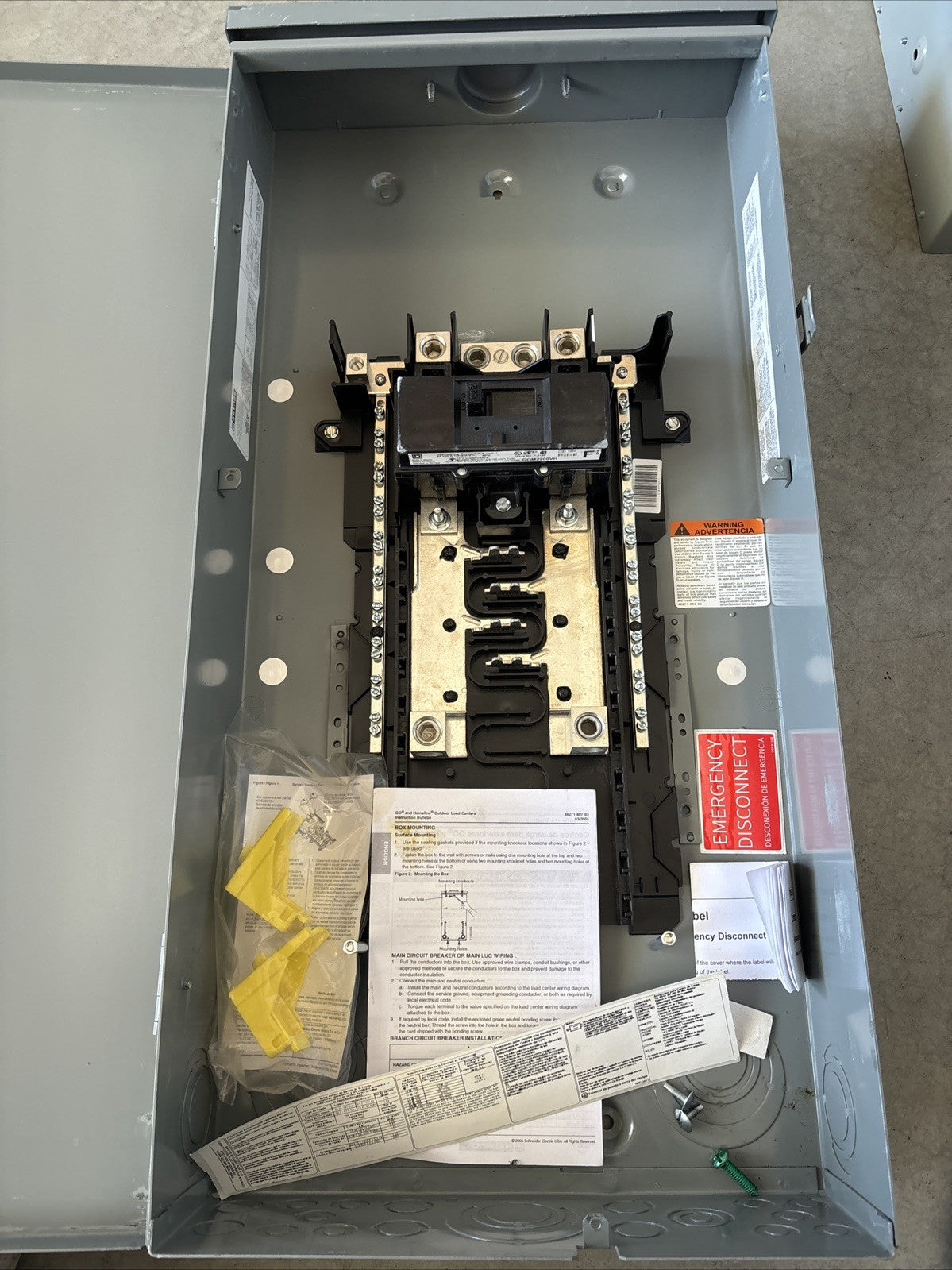 Square D BXH30RFT Homeline Load Center Panelboard 200A 1PH 8C MCB FT LUGS2