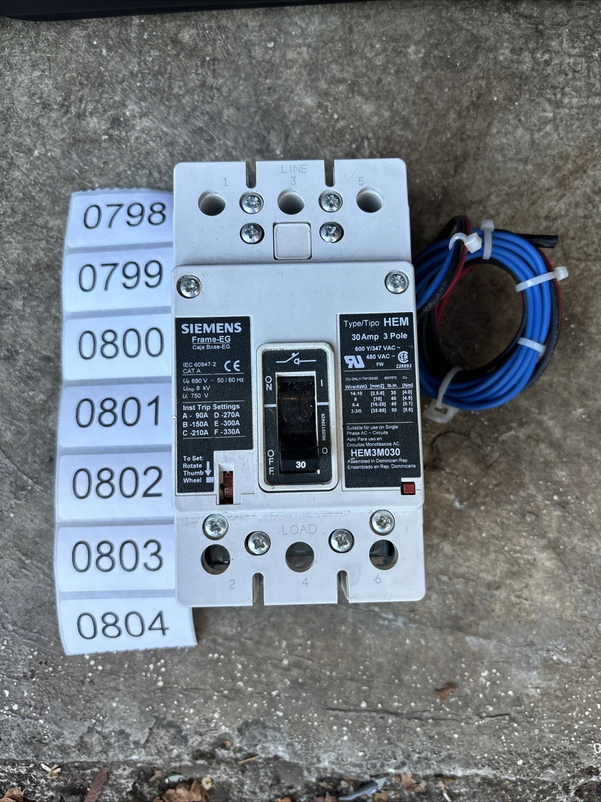 Siemens HEM3M030 Circuit Breaker 30 Amp 3 Pole 480 Vac0