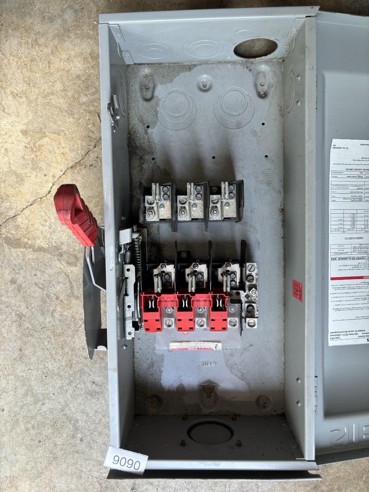 Siemens HF323NR Fusible Heavy Duty Safety Switch 100 Amp 240 Vac2