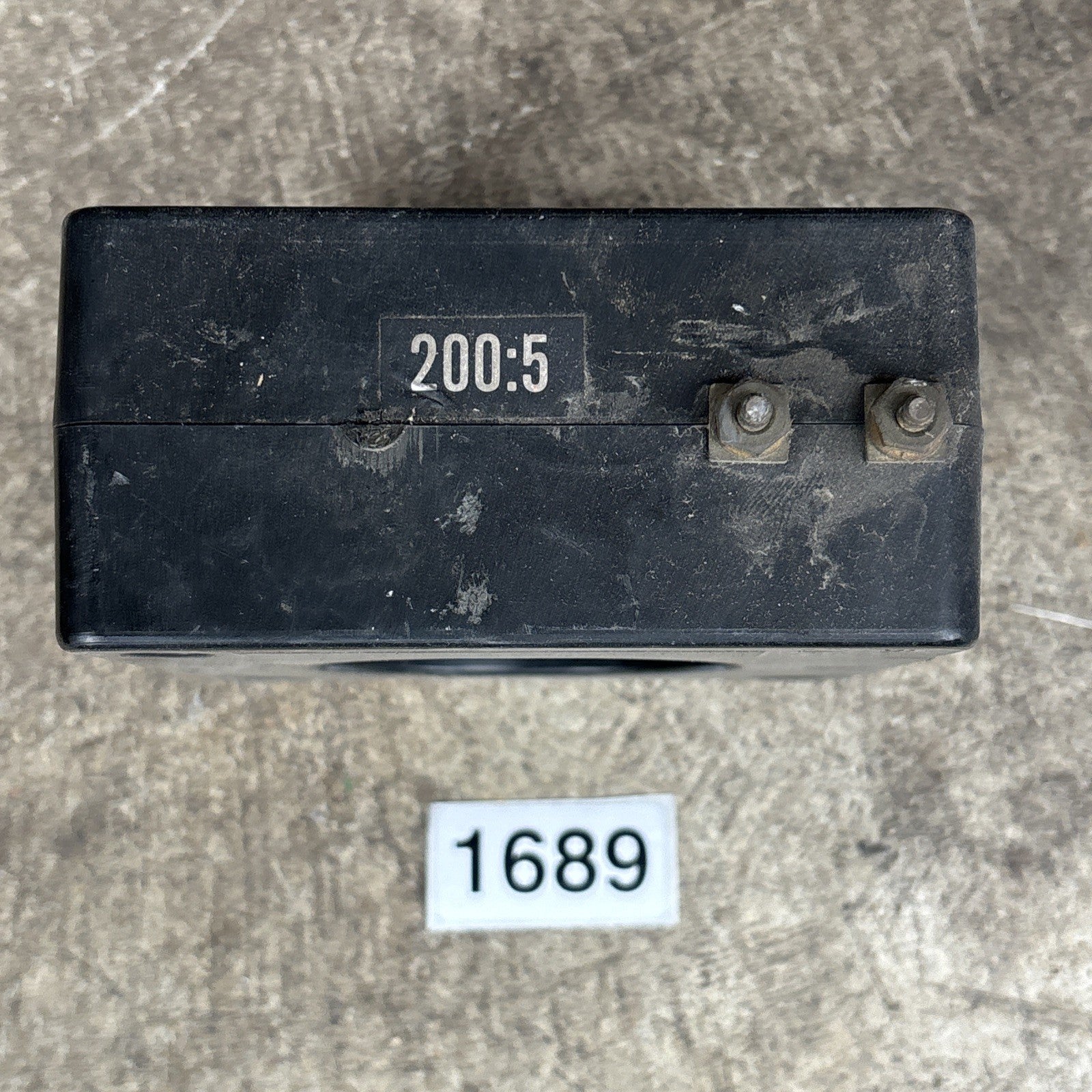 82 104182 10 200:5 Ratio Current Transformer 600V 10KV 50 400z2