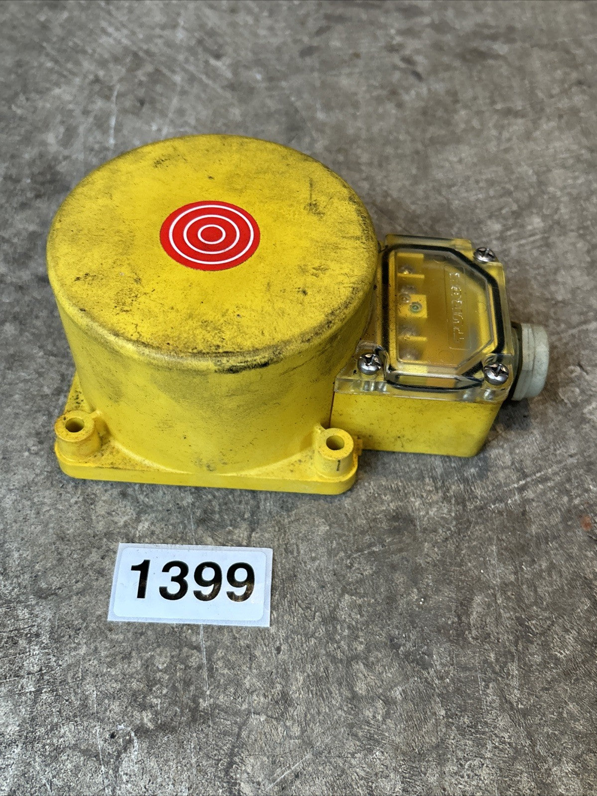 Turck inductive sensor Model Ni60 K90SR VN4x2/F23