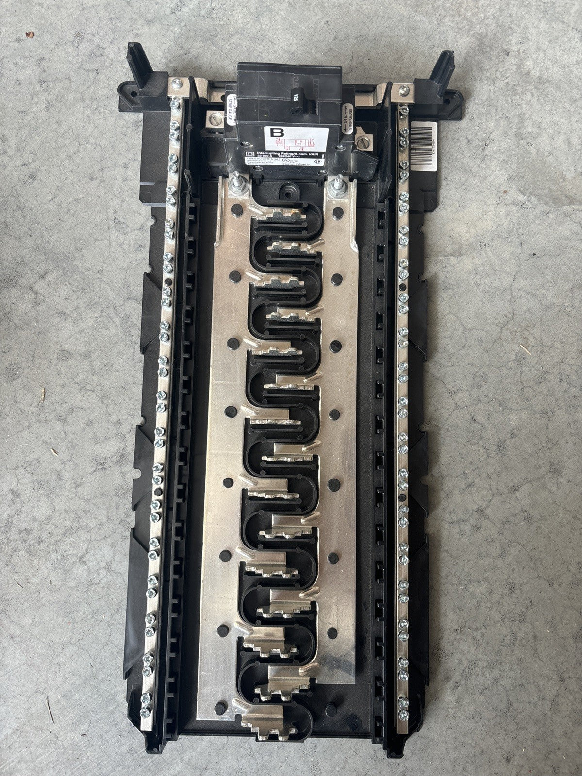 Square D HOM3060M100PC 100 Amp 30 Space/60 Circuit Load Center Guts Only0