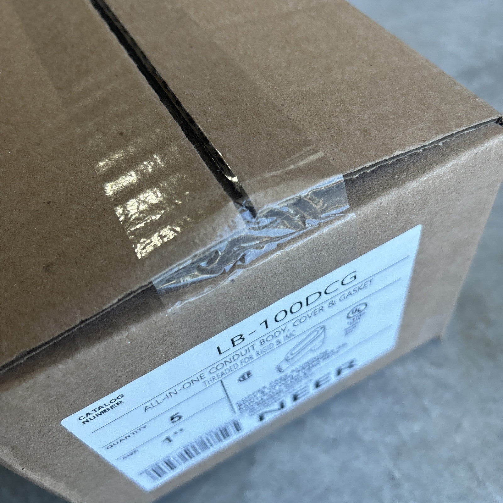 5 LB-100DCG Type LB Conduit Body With Cover and Gasket 1 in Hub Appleton NEER2
