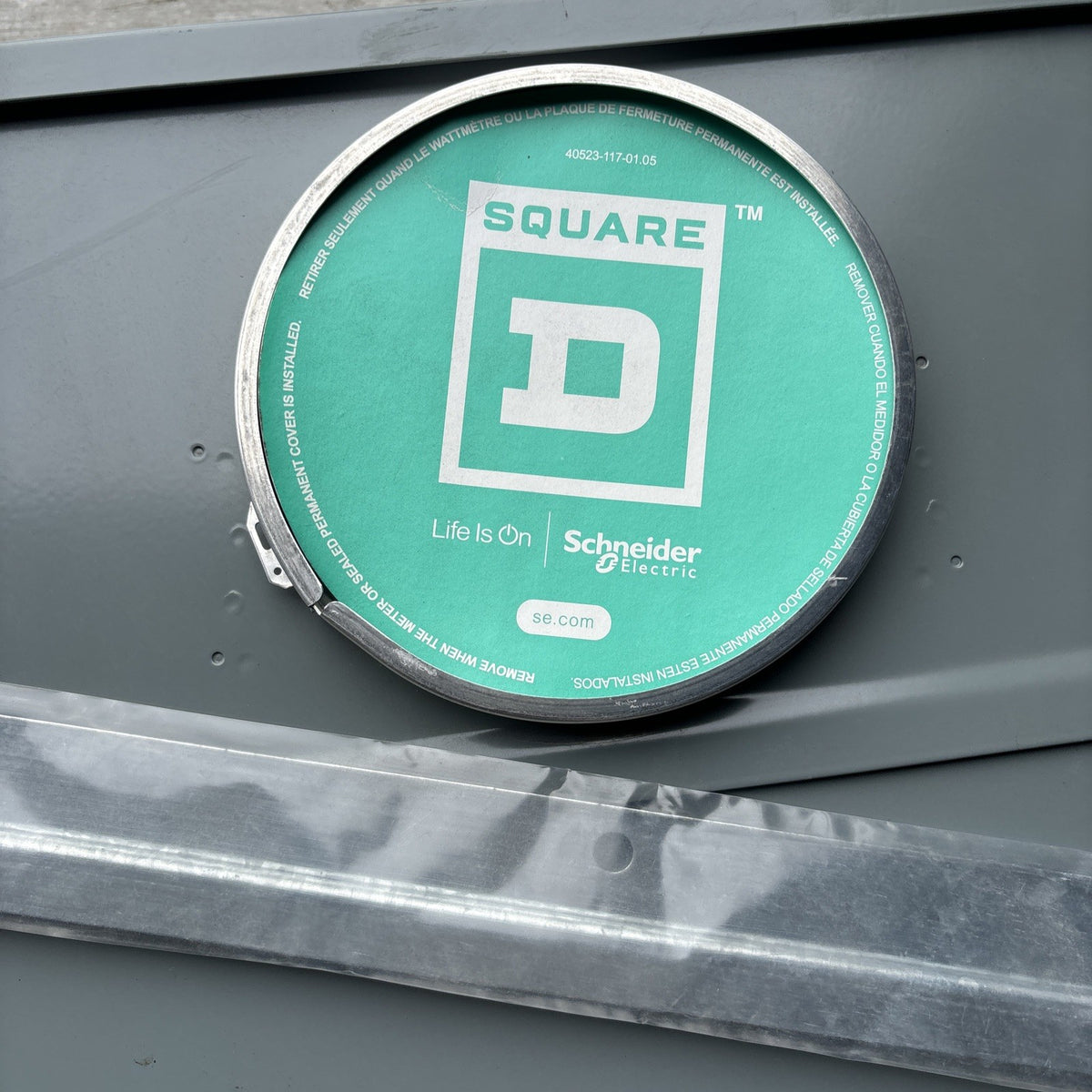 SQUARE D EZMT111225 1 PH 1200A Bus Ringed 225A EZM Meter w/ Test Bypass6