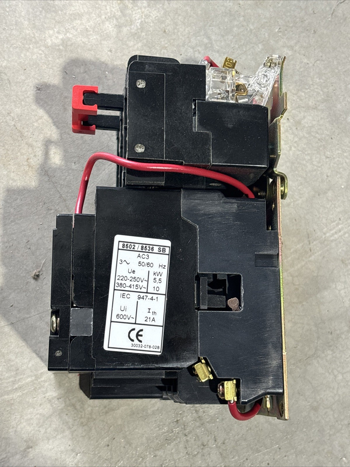 New Take Out Square D 8536SBO2S AC Magnetic Starter NEMA Size 0 Ser A, 600V2