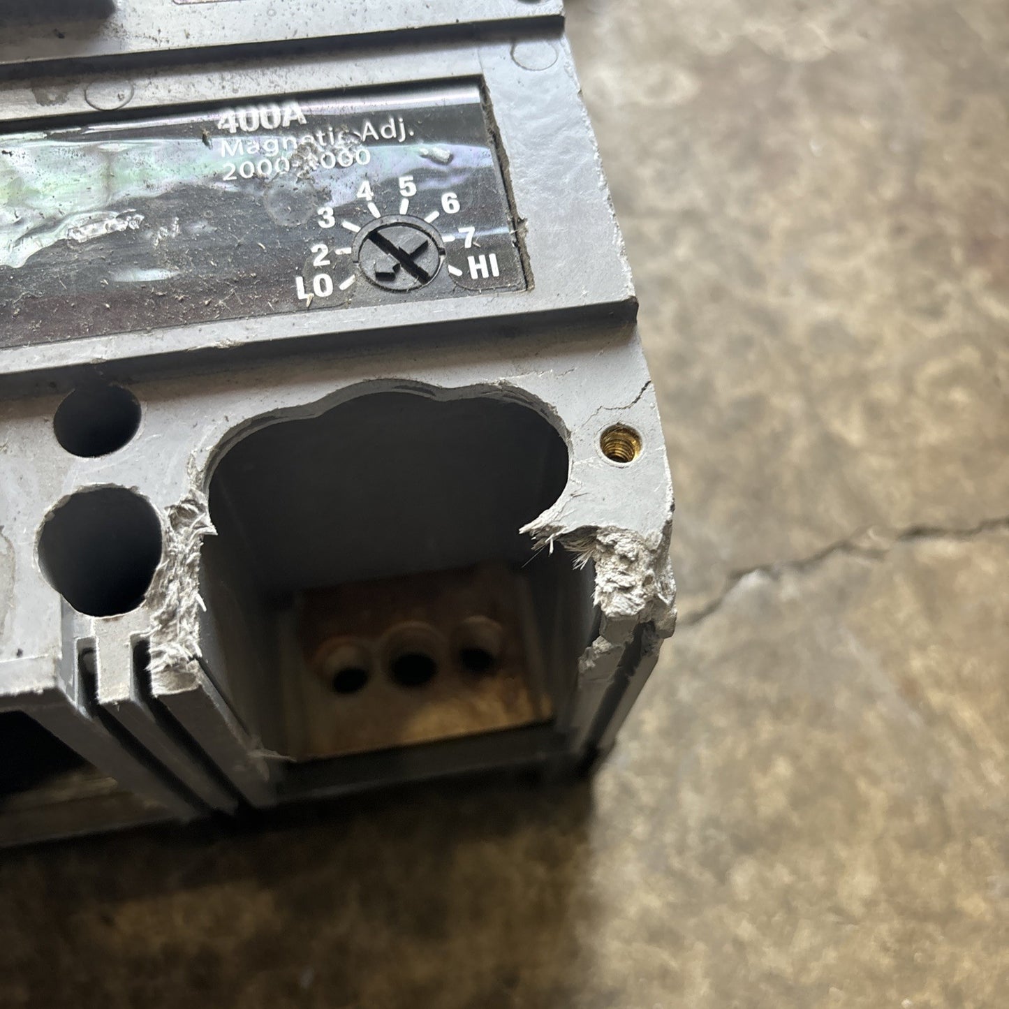 SIEMENS JXD22B400 SENTRON SERIES 400 AMP BREAKER Read5