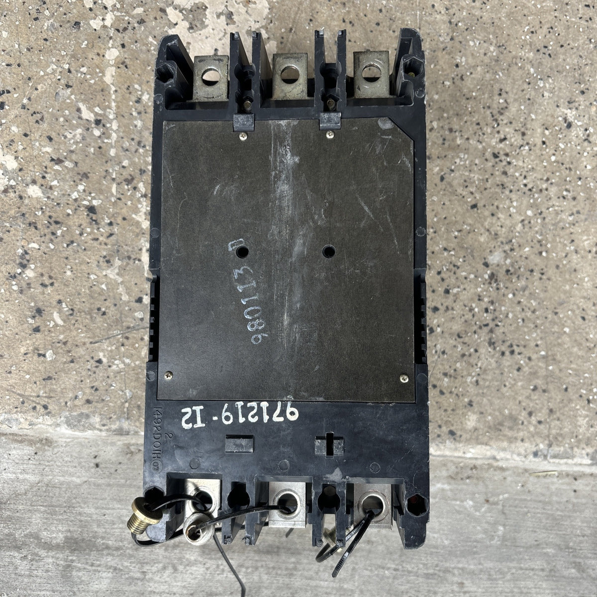 Eaton Cutler Hammer Circuit Breaker KDB3225W 225 Amp 600 VAC 250 VDC 3 Pole2
