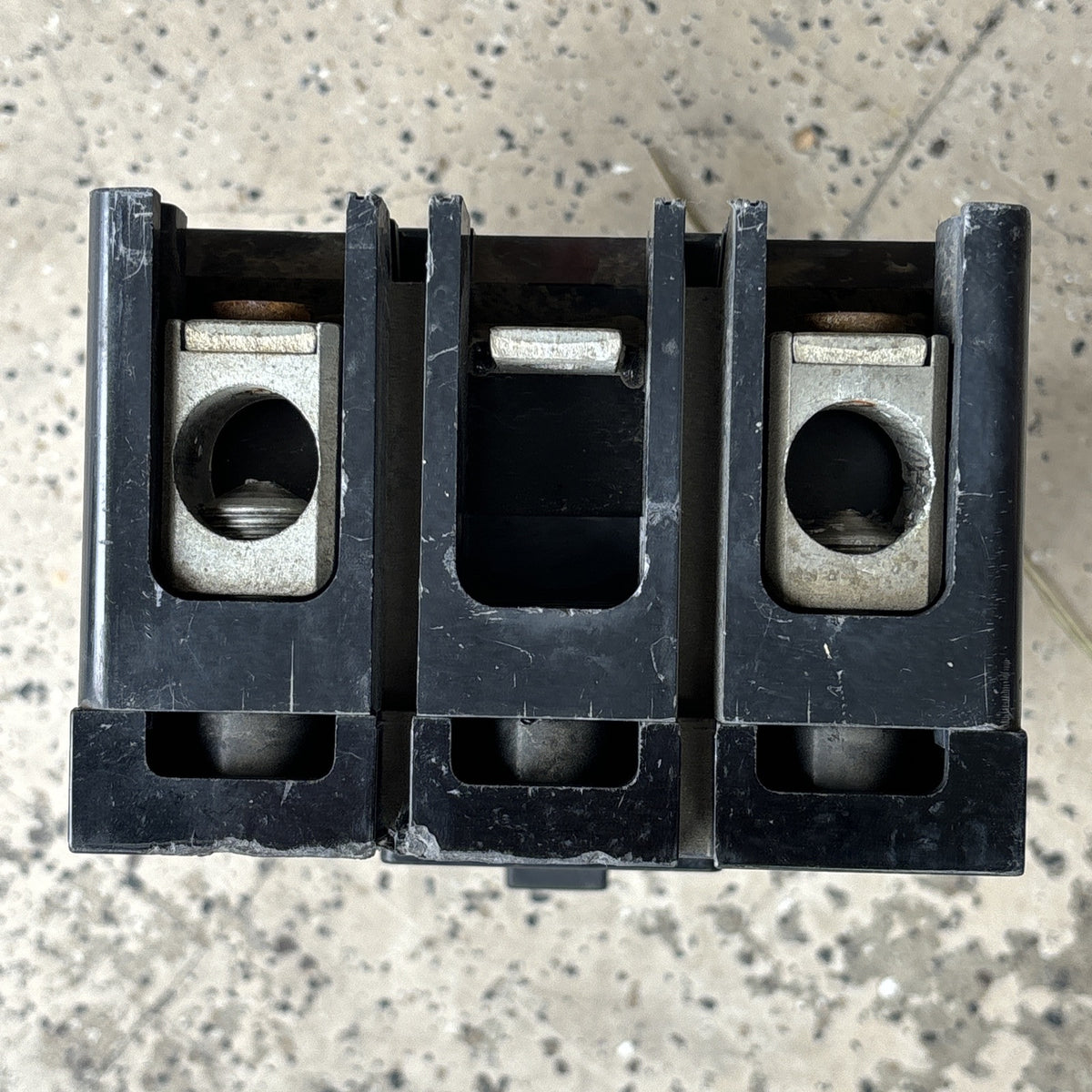 Eaton KS360350D Circuit Breaker 350A 3P 600V 3PH KS 400 Amp 3 Pole4