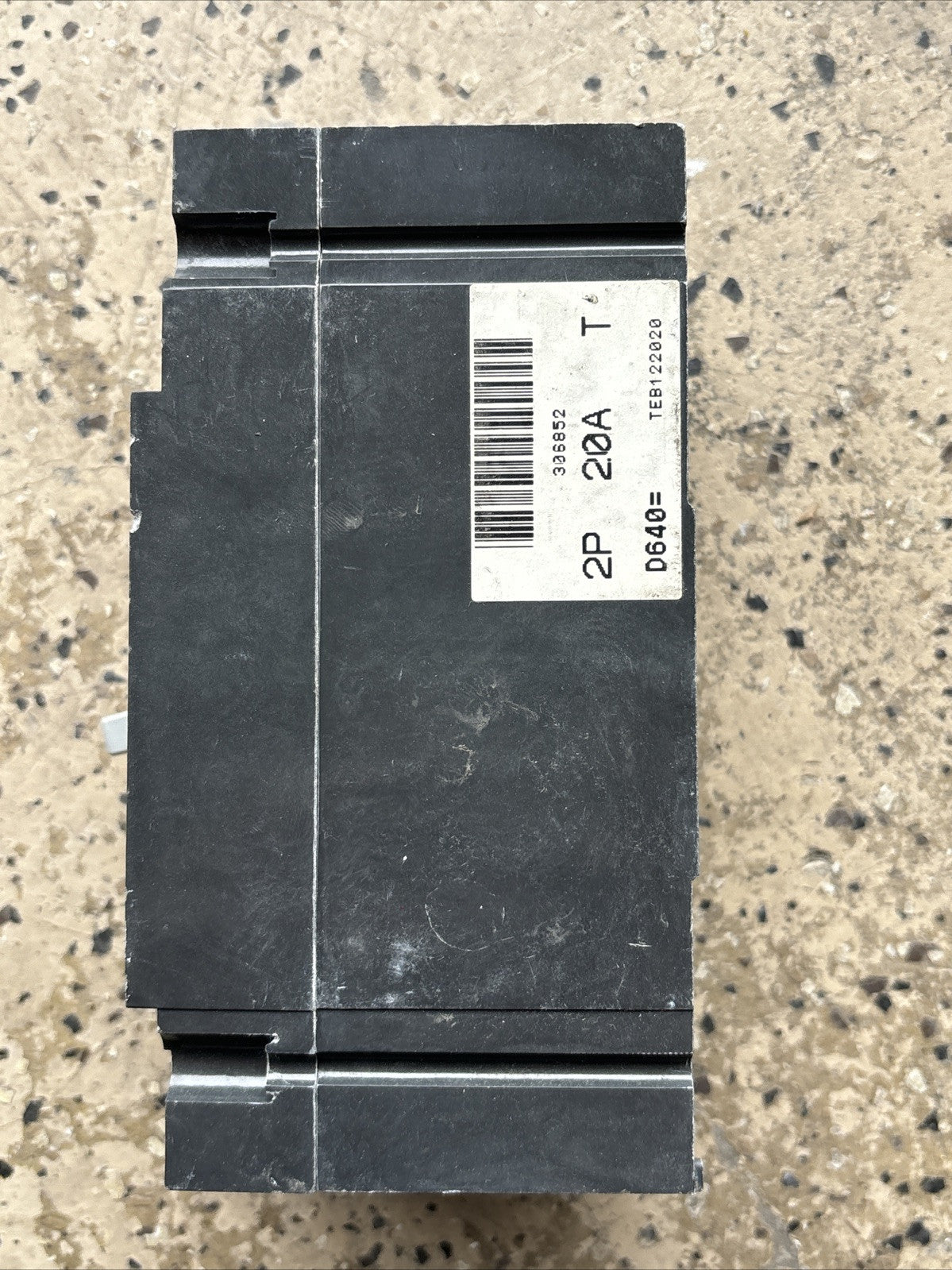 General Electric TEB122020 GE 20 amp 2 pole 240 volt Circuit Breaker Used Tested1