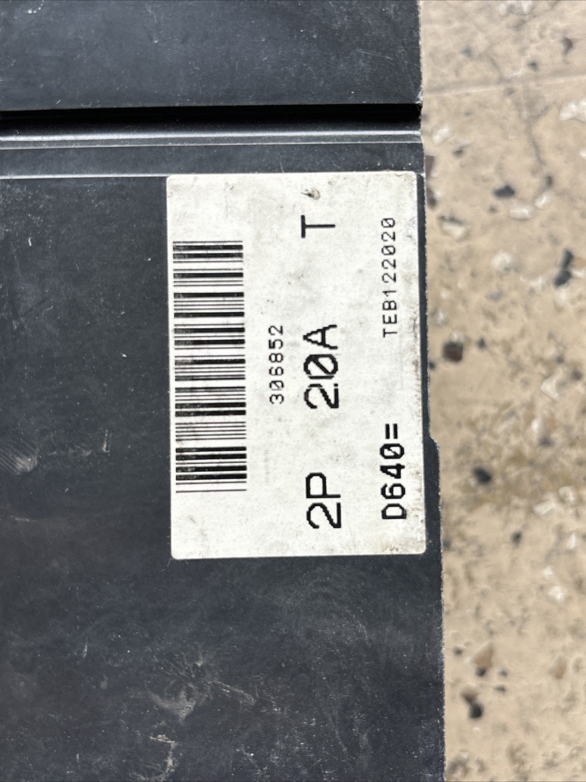 General Electric TEB122020 GE 20 amp 2 pole 240 volt Circuit Breaker Used Tested2