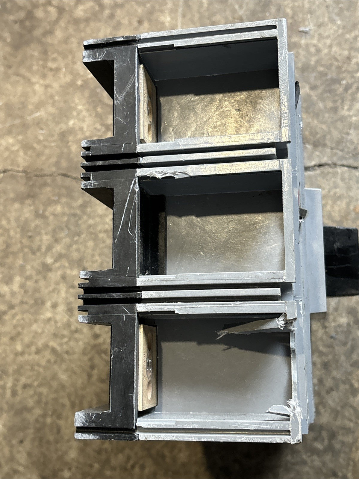 SIEMENS JXD22B400 SENTRON SERIES 400 AMP BREAKER3
